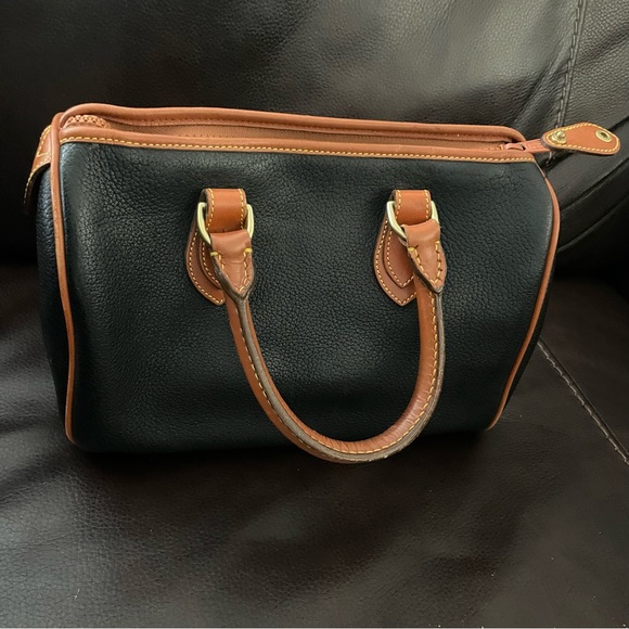 Vintage Dooney & Bourke Black and Tan Satchel - Picture 6 of 16
